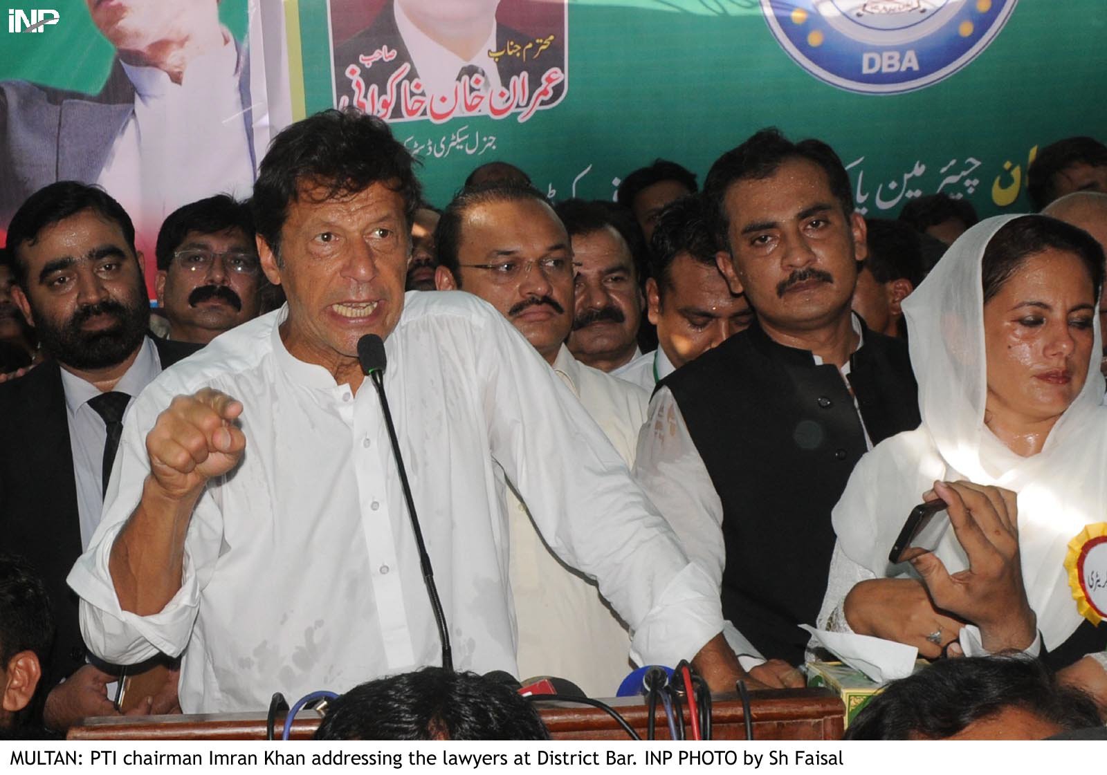 Only judiciary can restrain the rulers from their corrupt practices, PTI chairman addresses IHC bar. PHOTO: INP/FILE