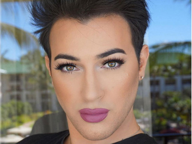 Yes, you hear that right, men also love makeup.
PHOTO: CARDMAKERFORUM