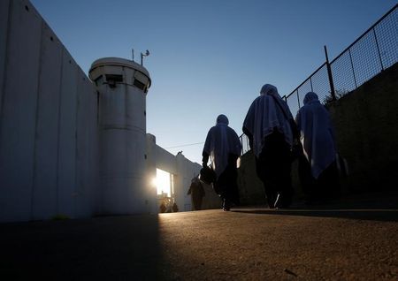 PHOTO: REUTERS