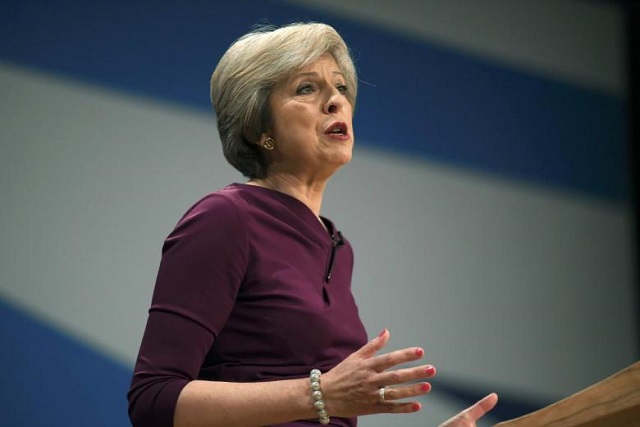 Britain's Prime Minister Theresa May meets Iraqi PM Abadi in Baghdad PHOTO: REUTERS
