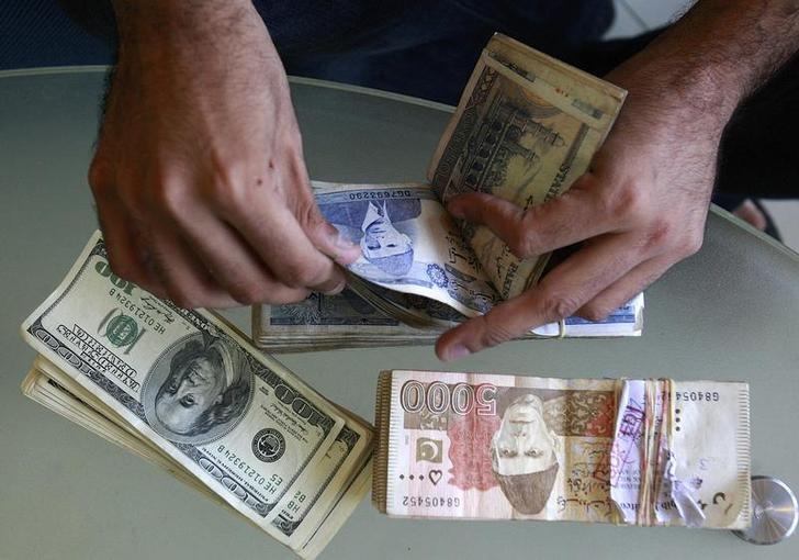 Govt should help provide exporters better access to foreign markets. PHOTO: REUTERS