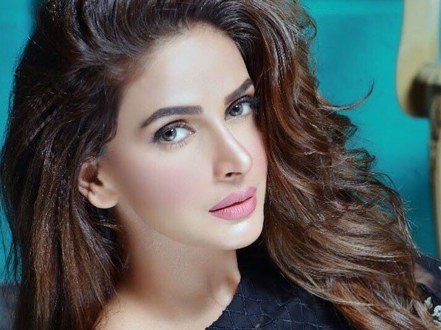 PHOTO: INSTAGRAM/SABA QAMAR