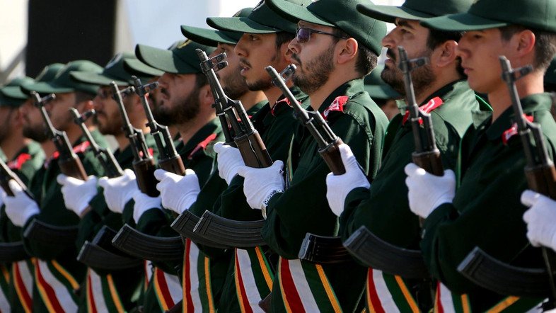 Clashes continue in Fars province, security situation hampers prospects of pilgrimage for Pakistanis
PHOTO:AFP
