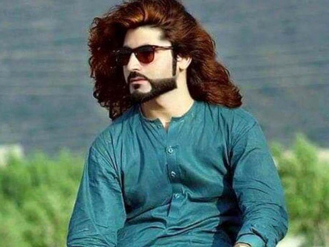 Thousands of Pashtun protesters have refused to end their sit-in outside the National Press Club in Peshawar.
PHOTO: FILE