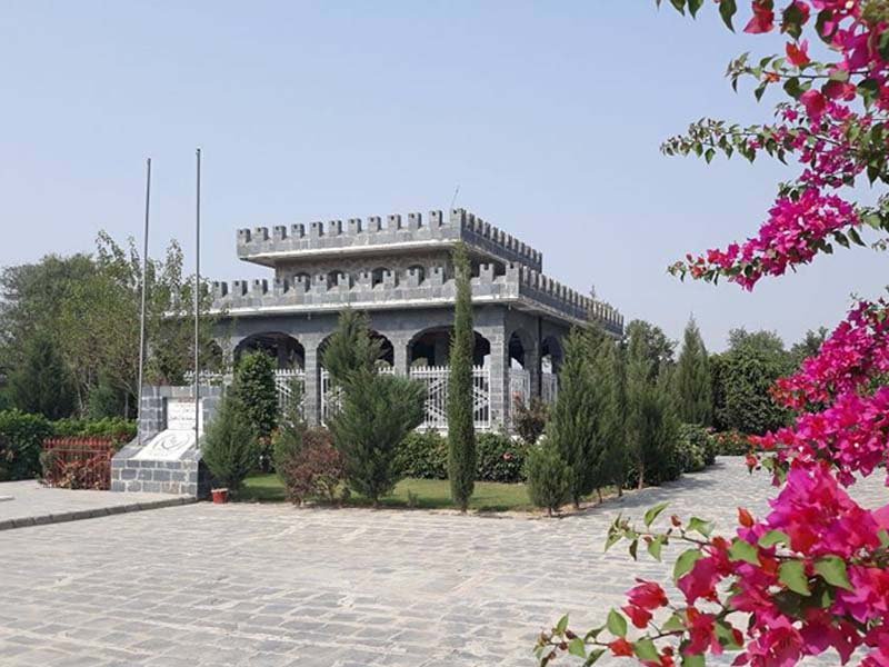 A general view of the tomb of Gujju Khan. PHOTO: EXRESS