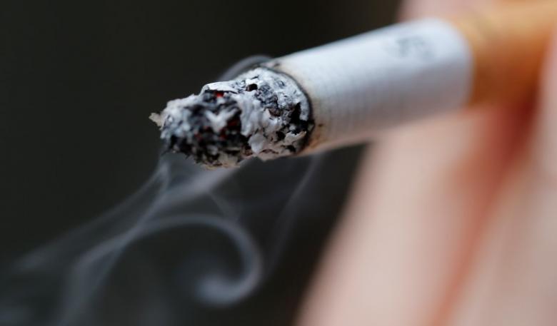 Smoking, dieting lead to heart disease PHOTO: REUTERS