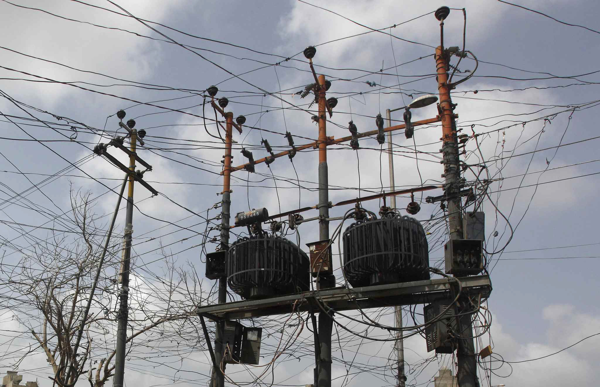 Electricity crisis hits Iraq. PHOTO: REUTERS/FILE