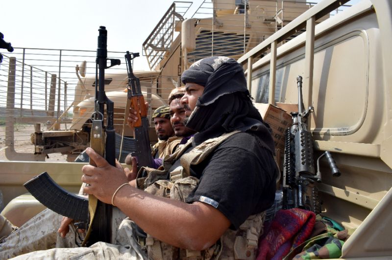 Yemeni pro-government forces advance into rebel-held Hodeida on November 6, 2018 as they press a five-month battle for control of the strategic Red Sea port city. PHOTO AFP