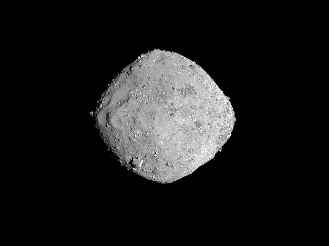 This November 16, 2018 photo from NASA s OSIRIS-REx spacecraft, obtained December 3, 2018 courtesy of NASA/Goddard/University of Arizona, shows the asteroid Bennu from a distance of 85 miles (136 km). PHOTO: AFP