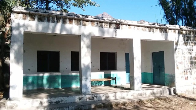 Abandoned girls primary school in Mardan. PHOTO:EXPRESS