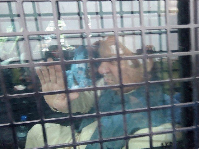 Nawaz being taken to and from Adiala jail.PHOTO: EXPRESS
