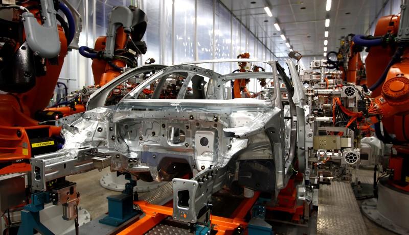 A car manufacturering plant.
PHOTO: REUTERS