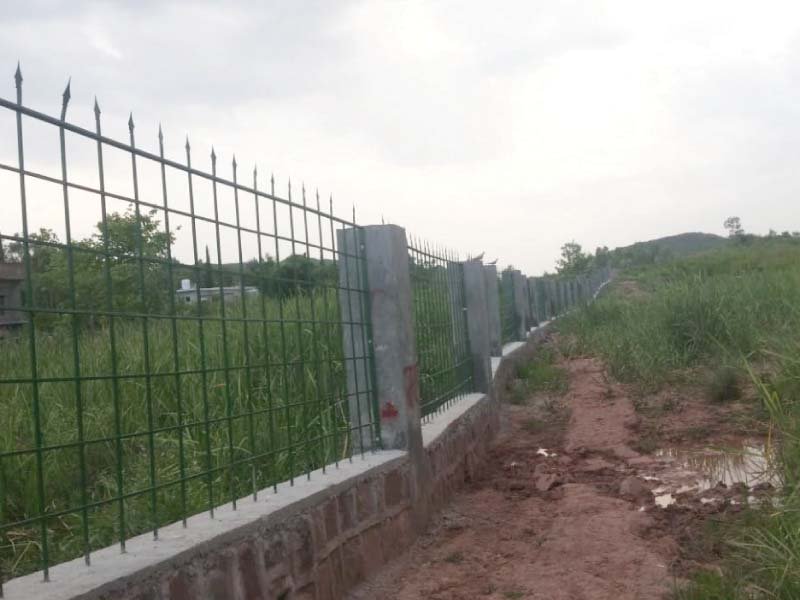 A view of newly constructed boundary of zoological and botanical garden. PHOTO: EXPRESS