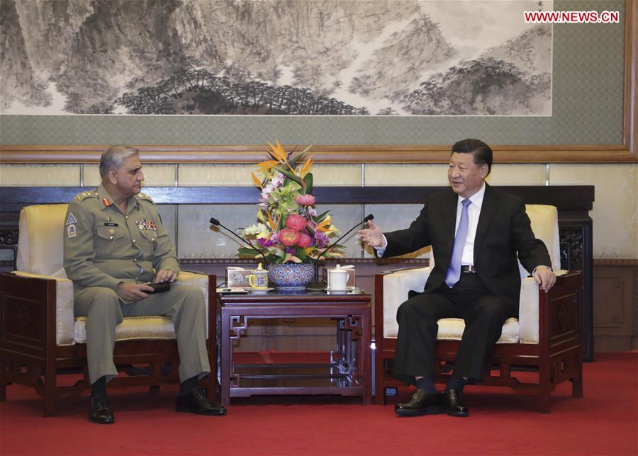 A file photo of COAS General Qamar Javed Bajwa in a meeting with Chinese President Xi Jinping. PHOTO: XINHUA