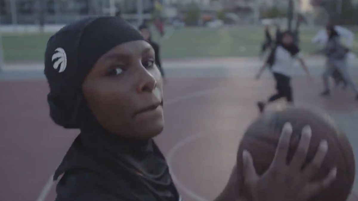 The Hijabi Ballers project, based in the Greater Toronto Area, seeks to recognize and celebrate the athleticism of Muslim girls and women. PHOTO COURTESY: RAPTORS/TWITTER