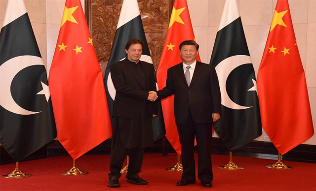 Prime Minister Imran Khan held a meeting with Chinese President Xi Jinping in Beijing. PHOTO: RADIO PAKISTAN