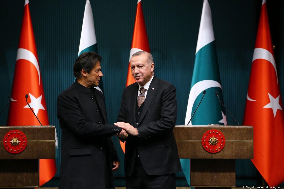PM Imran Khan with Turkish President Recep Tayyip Erdogan. PHOTO: ANADOLU AGENCY