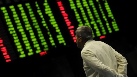 Benchmark index increases 581.38 points to settle at 39,287.65. PHOTO: FILE
