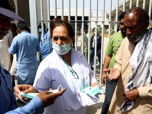 Medical professionals worried by lack of safety precautions at government hospitals across country.
PHOTO: PPI/FILE