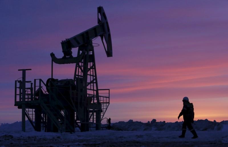 Pakistan lifts ban on import of crude oil. PHOTO: REUTERS