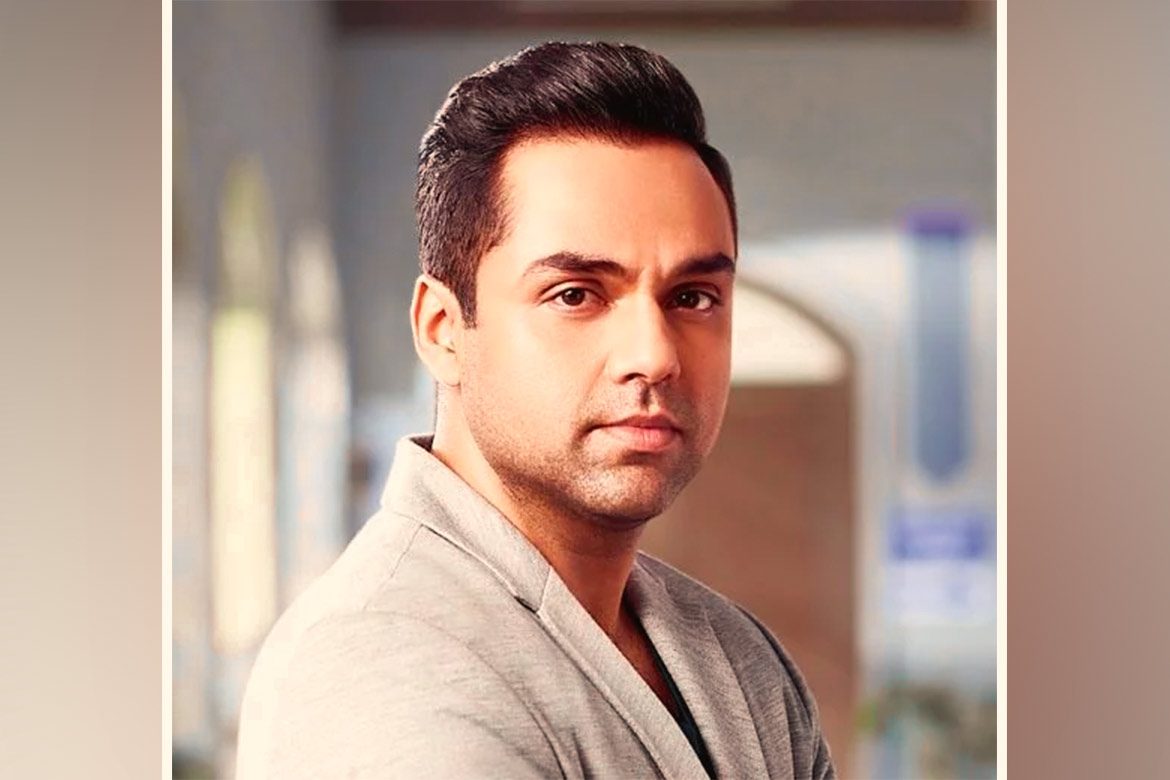 Abhay Deol Recalls Being 'Bullied, Underconfident Child' As He Shares Pic  With LEGENDS Zeenat Aman, Shabana Azmi | Hindi News, Times Now