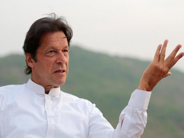 Pakistani opposition politician Imran Khan speaks with party leaders at his home in Bani Gala, outside Islamabad, Pakistan October 30, 2016.
PHOTO: REUTERS