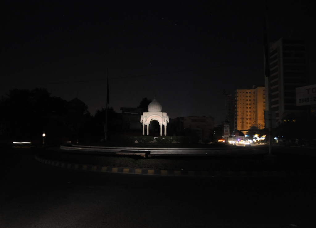 At least 60% of Karachi was reportedly blacked out. PHOTO: MOHAMMAD NOMAN/ EXPRESS