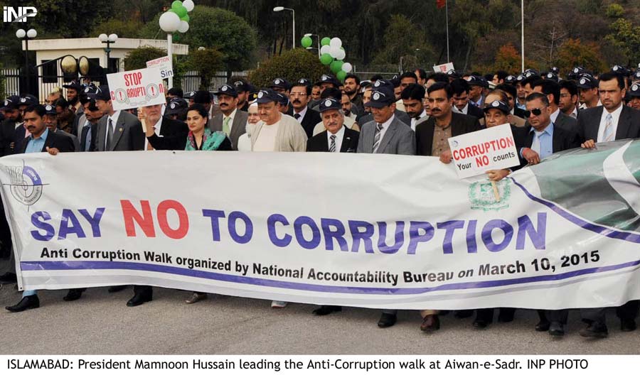 President Mamnoon Hussain leading the Anti-Corruption walk. PHOTO: INP