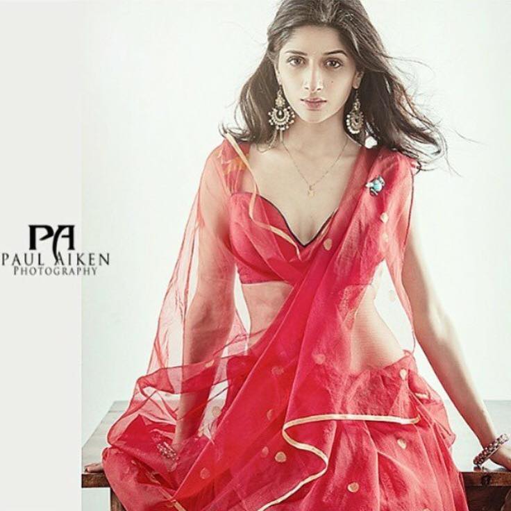 736px x 736px - Not one, not two, Mawra Hocane has signed three Bollywood films!